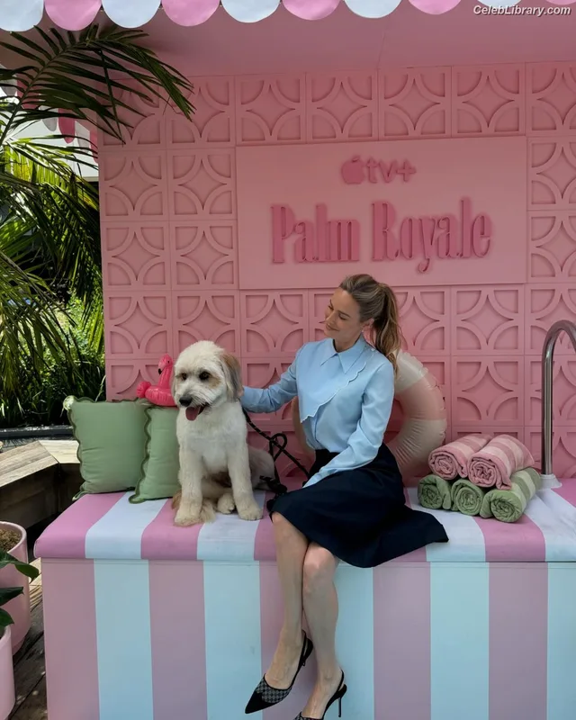 Brie Larson photo 18 of 1086