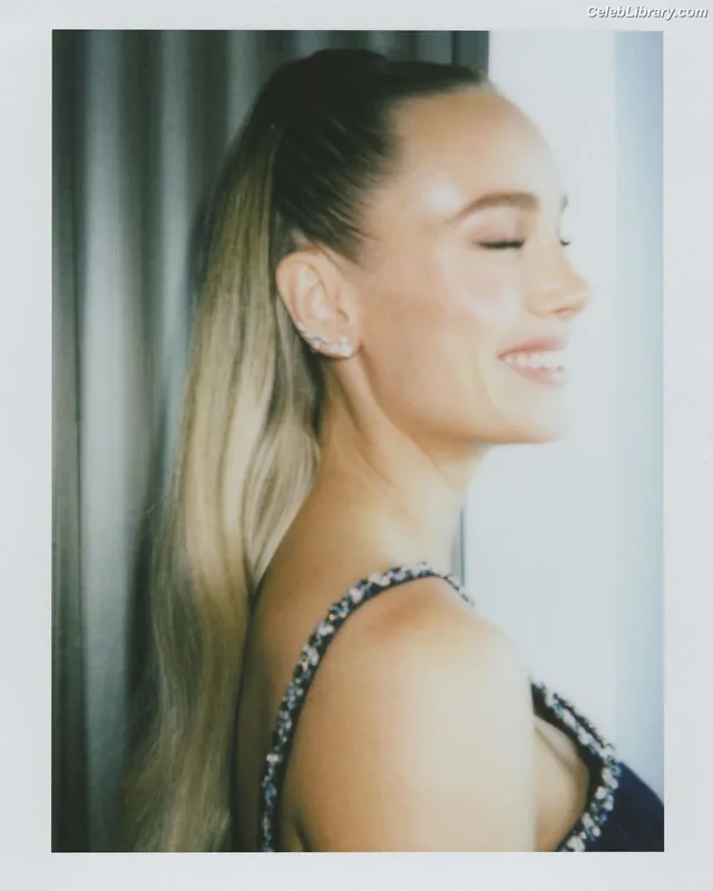 Brie Larson photo 6 of 1086