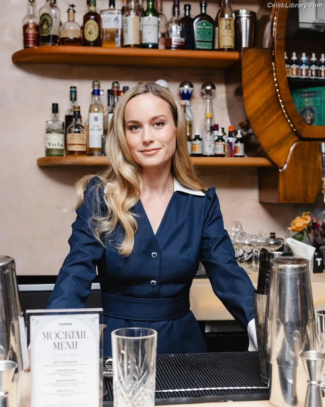 Brie Larson photo 5 of 1086