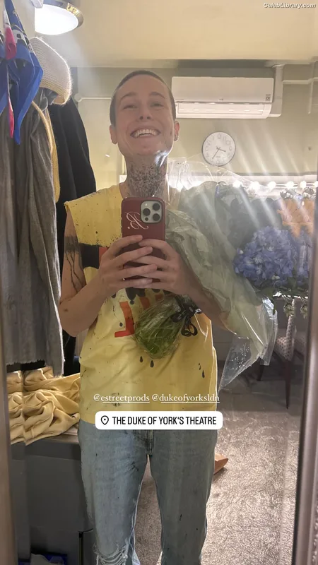 Brie Larson photo 18 of 1086