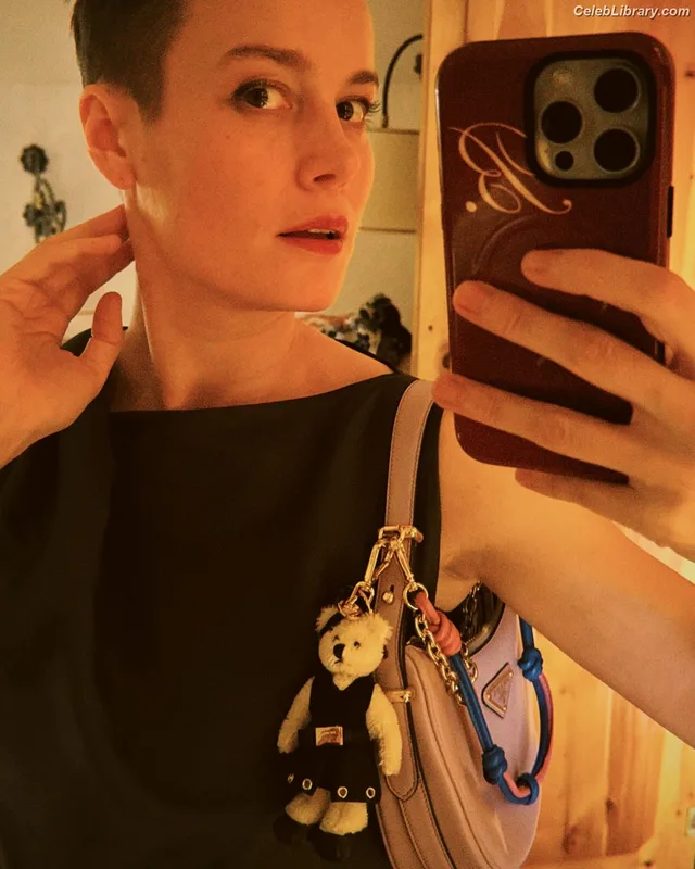 Brie Larson photo 20 of 1086