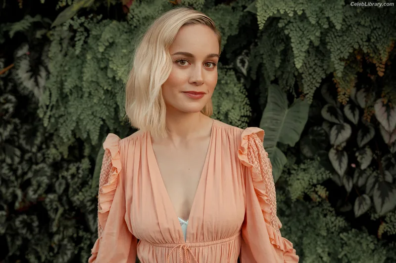 Brie Larson photo 8 of 1086
