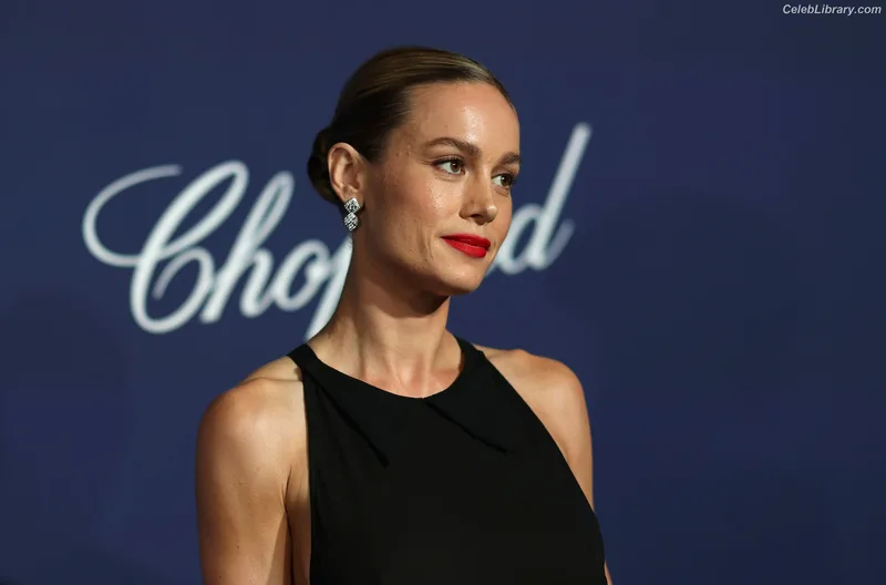 Brie Larson photo 18 of 1086