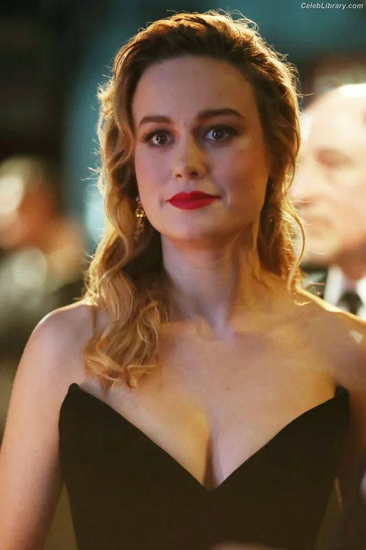 Brie Larson photo 13 of 1086