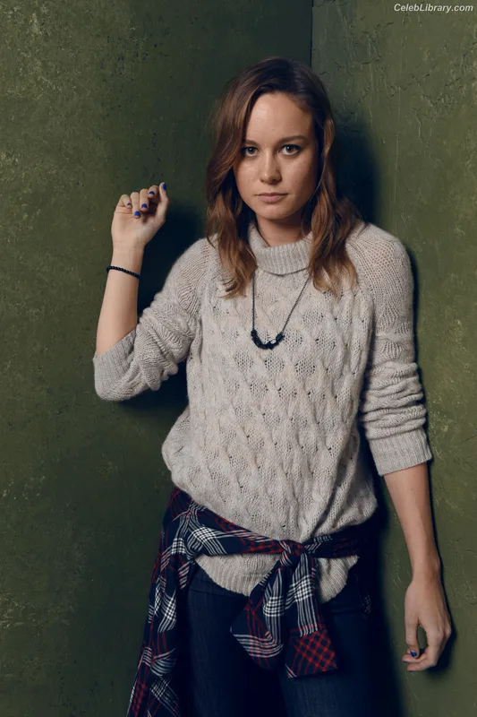 Brie Larson photo 3 of 1086