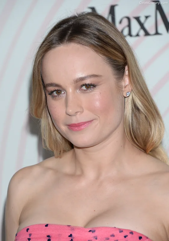 Brie Larson photo 6 of 1086