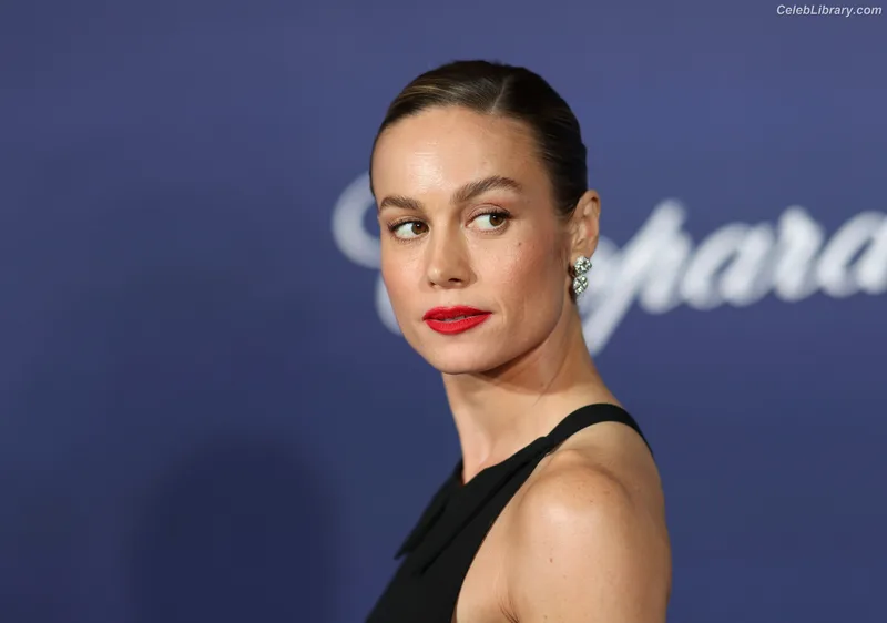 Brie Larson photo 18 of 1086