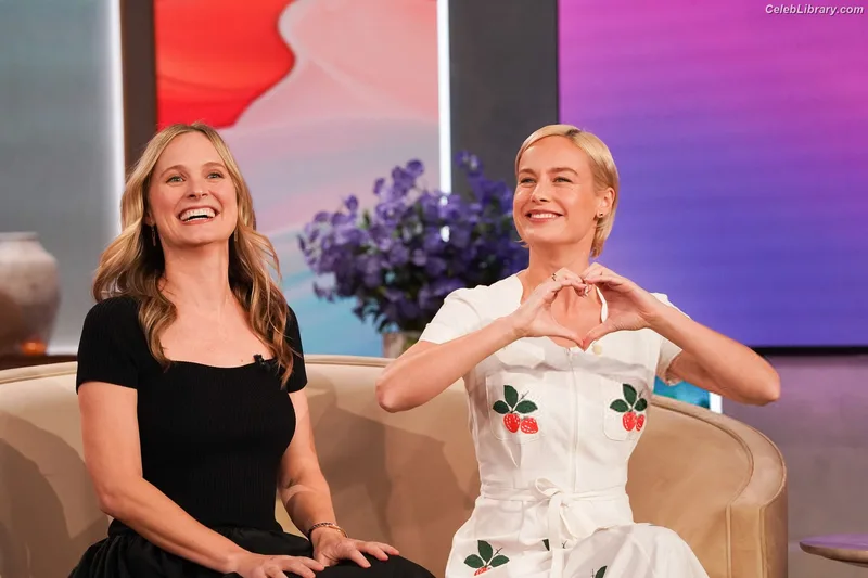 Brie Larson photo 8 of 1086