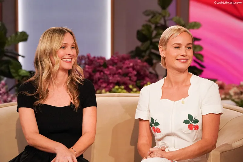 Brie Larson photo 10 of 1086