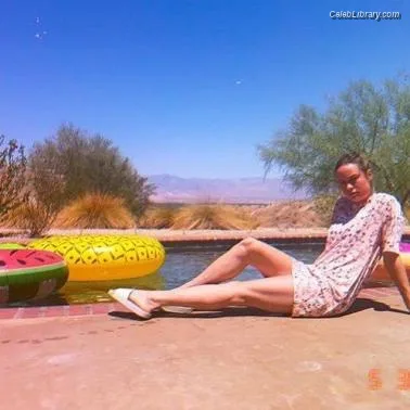 Brie Larson photo 4 of 1086