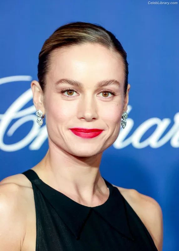 Brie Larson photo 6 of 1086