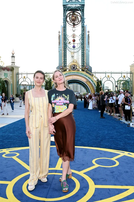 Brie Larson photo 7 of 1086