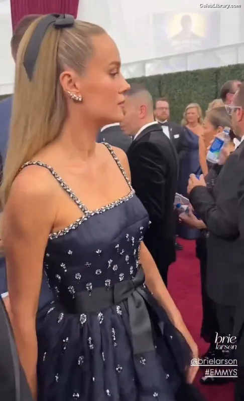 Brie Larson photo 10 of 1086