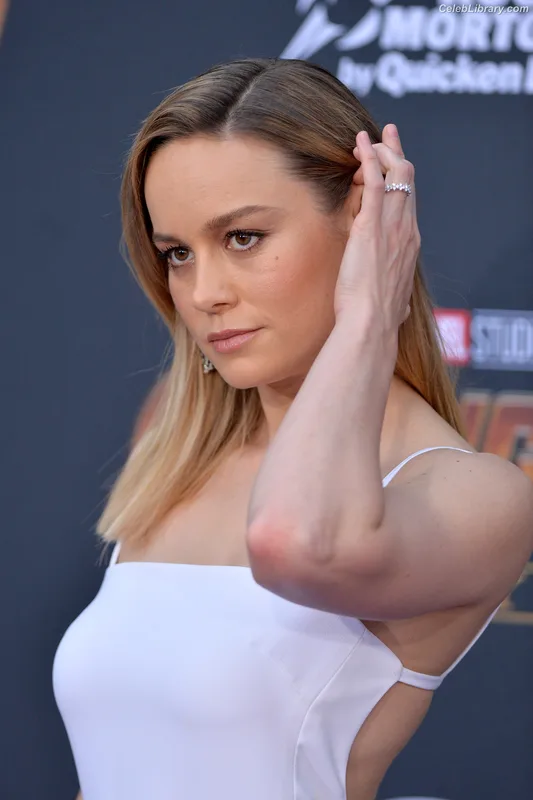 Brie Larson photo 4 of 1086