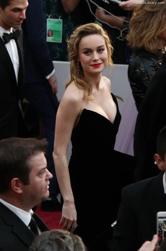 Brie Larson photo 17 of 1086