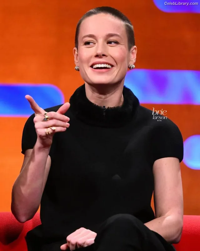 Brie Larson photo 7 of 1086