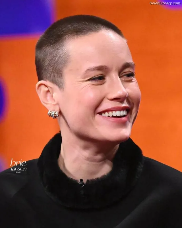 Brie Larson photo 11 of 1086
