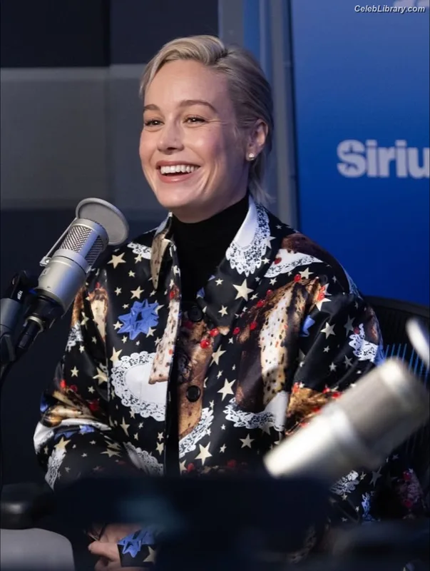 Brie Larson photo 16 of 1086