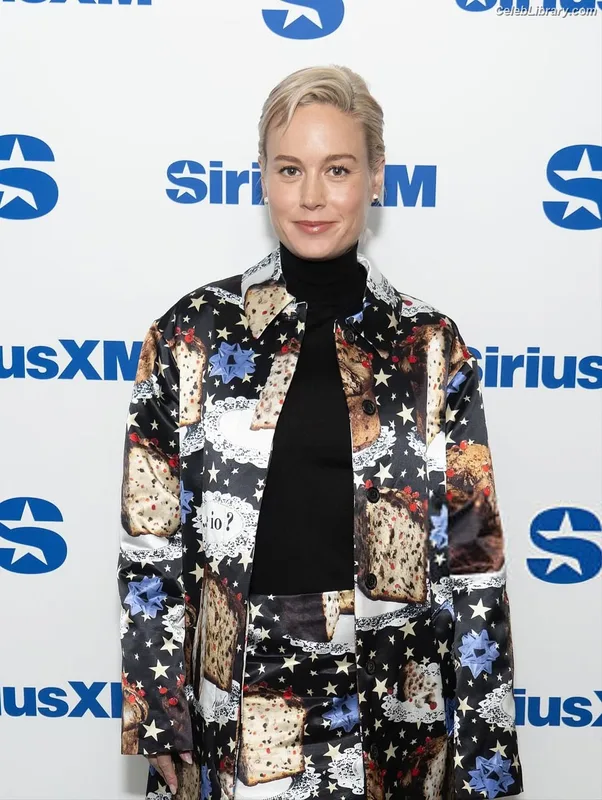 Brie Larson photo 18 of 1086