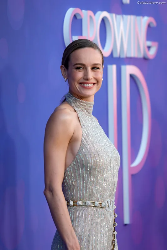 Brie Larson photo 12 of 1086