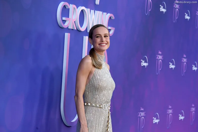 Brie Larson photo 4 of 1086