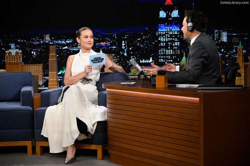 Brie Larson photo 7 of 1086
