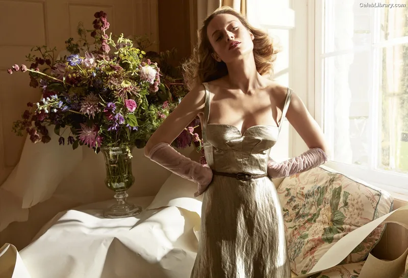 Brie Larson photo 11 of 1086