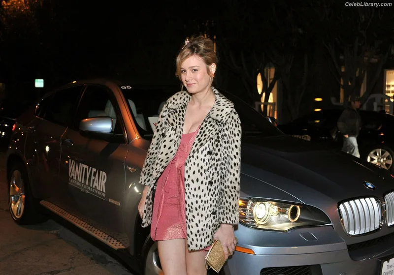 Brie Larson photo 1 of 1086