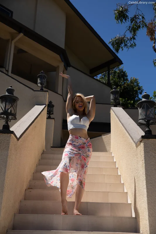 Brighton Sharbino photo 2 of 977