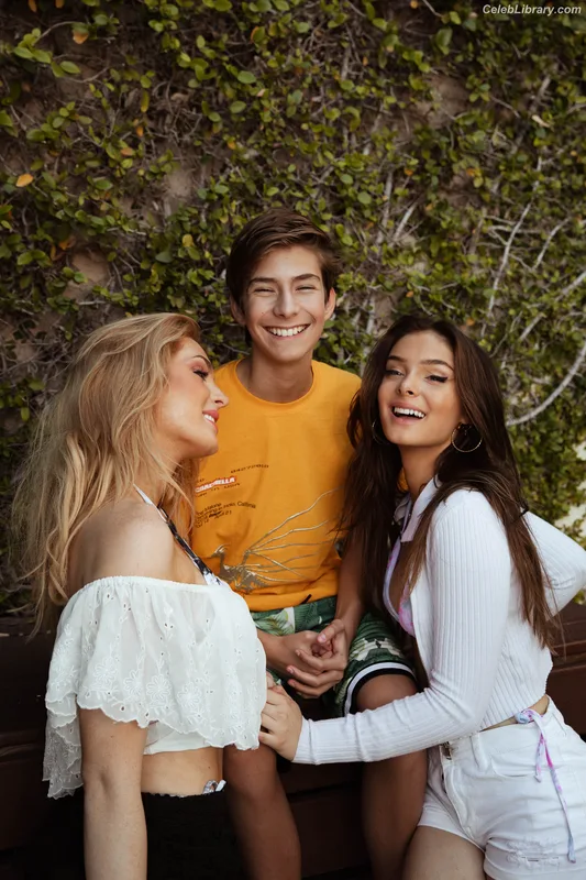 Brighton Sharbino photo 5 of 977