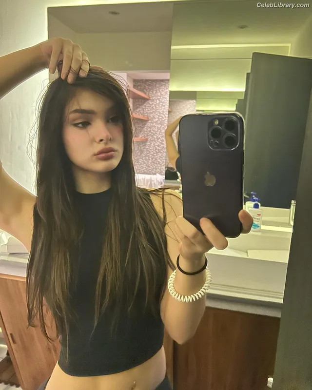 Brighton Sharbino photo 16 of 977