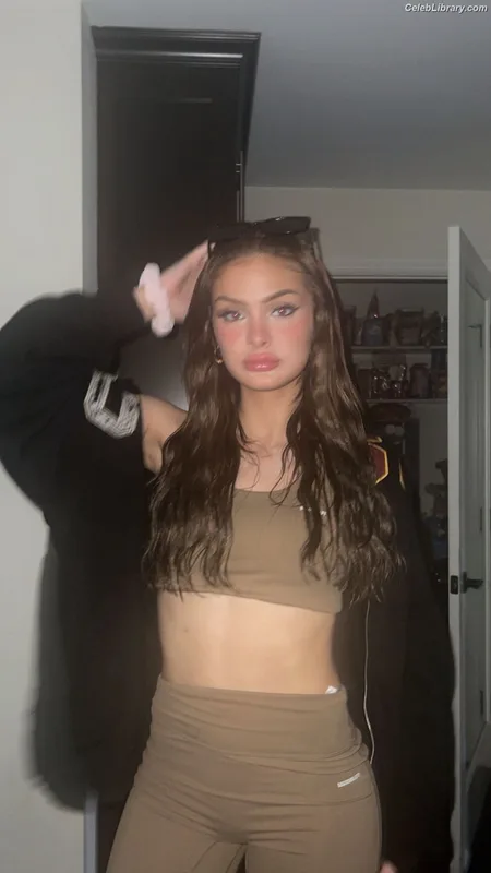 Brighton Sharbino photo 12 of 977