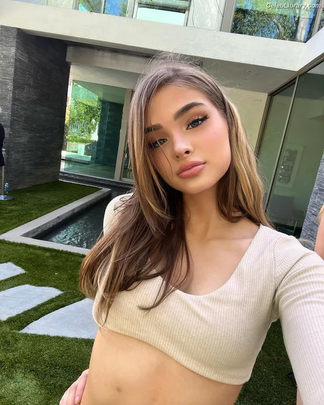 Brighton Sharbino photo 23 of 977