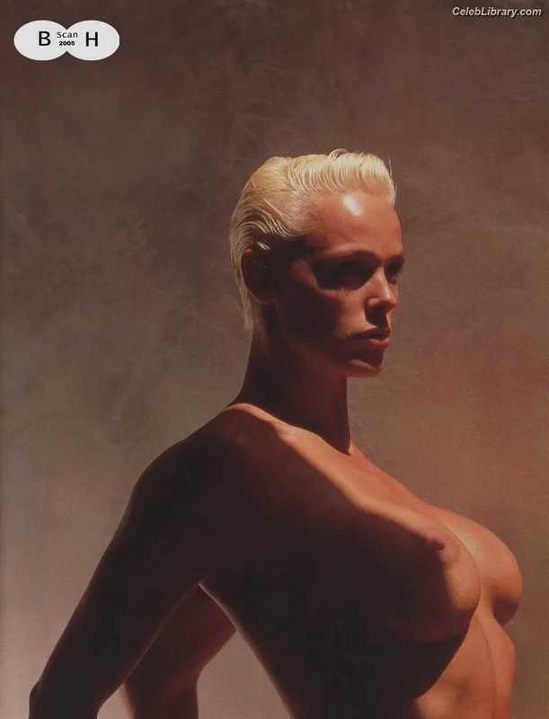 Brigitte Nielsen photo 2 of 18