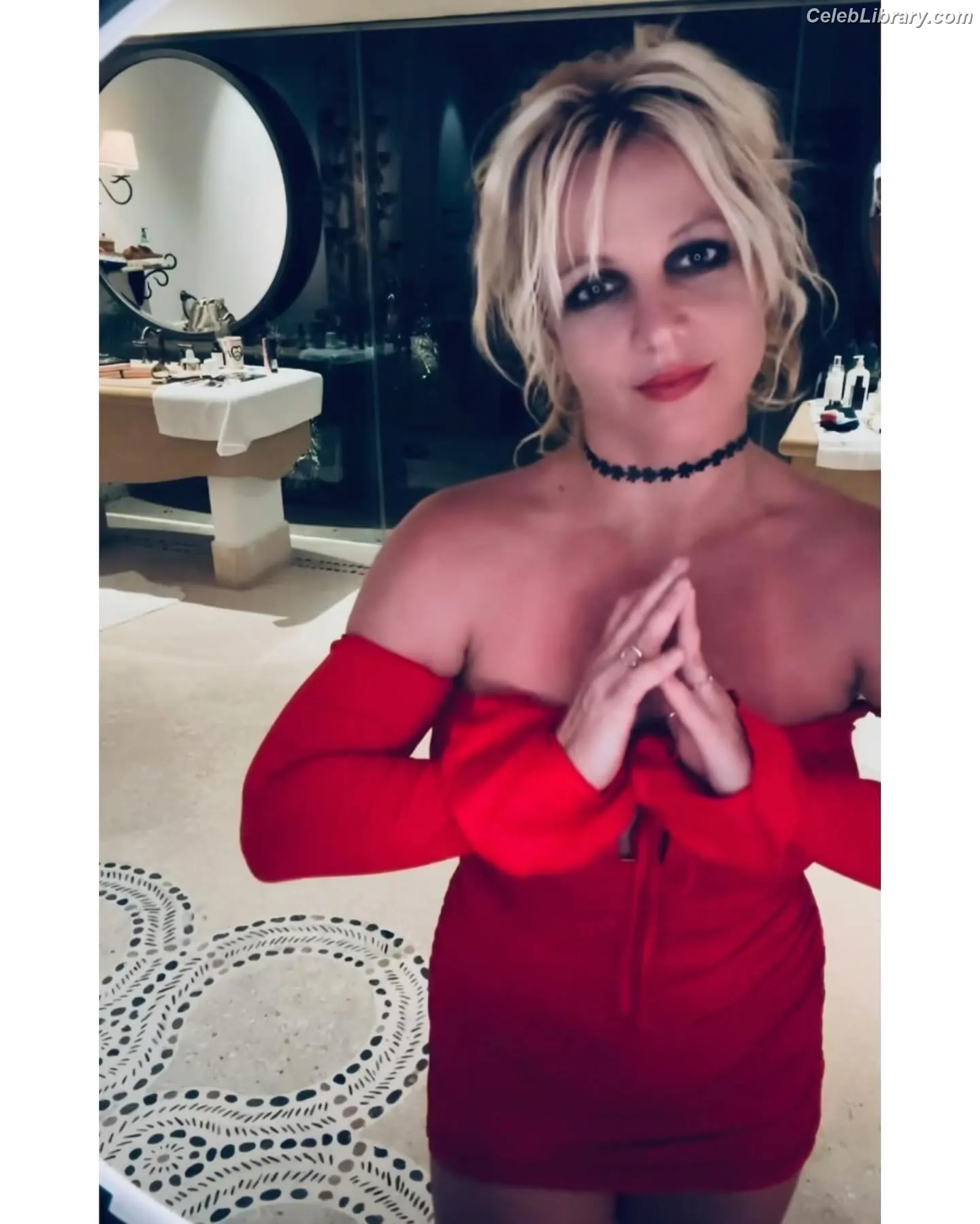 Britney Spears photo 2 of 1688