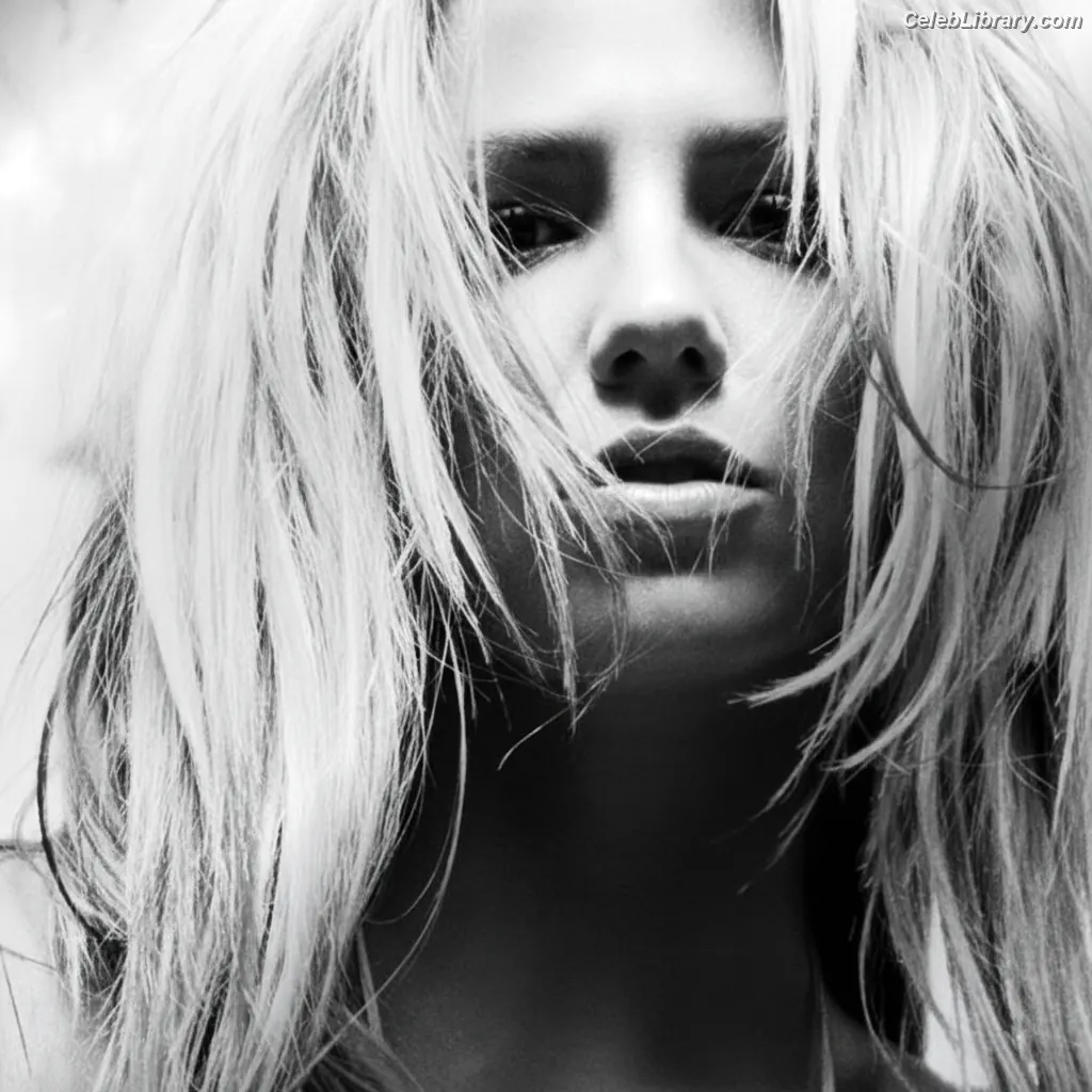Britney Spears photo 15 of 1688