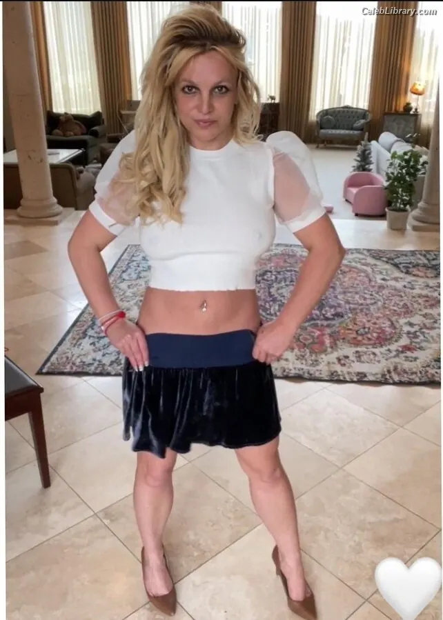 Britney Spears photo 14 of 1688