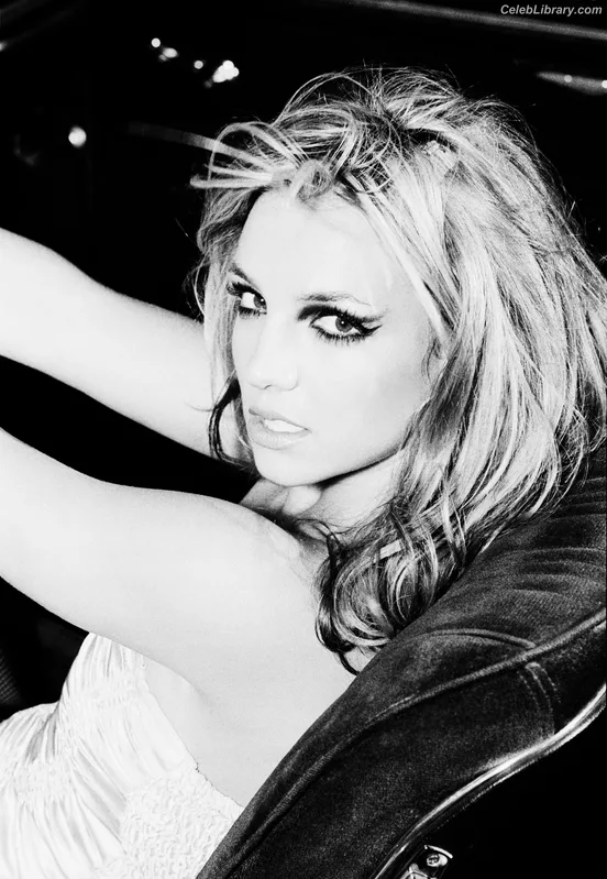 Britney Spears photo 15 of 1689
