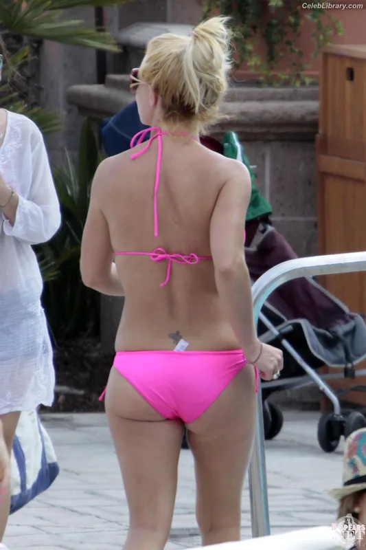 Britney Spears photo 22 of 1689