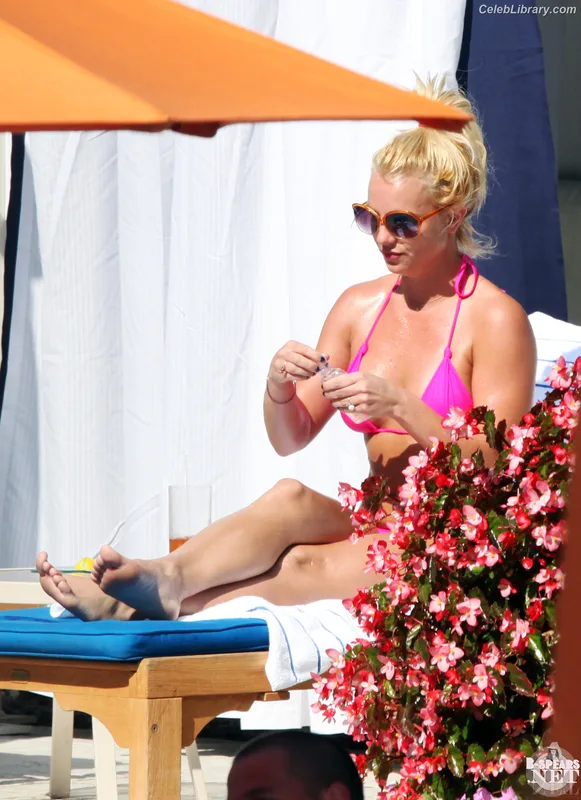 Britney Spears photo 5 of 1689