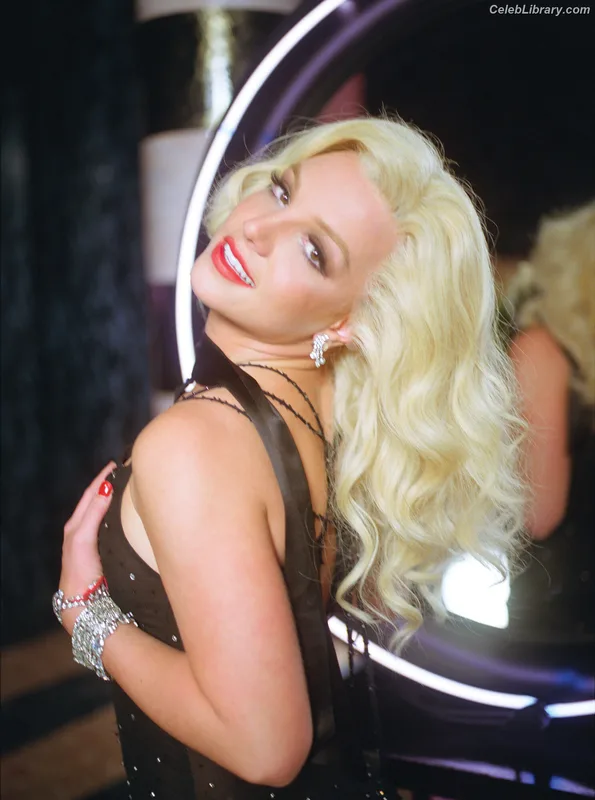 Britney Spears photo 22 of 1689