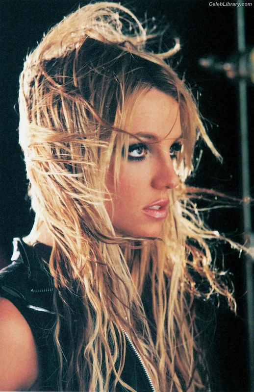 Britney Spears photo 3 of 1689