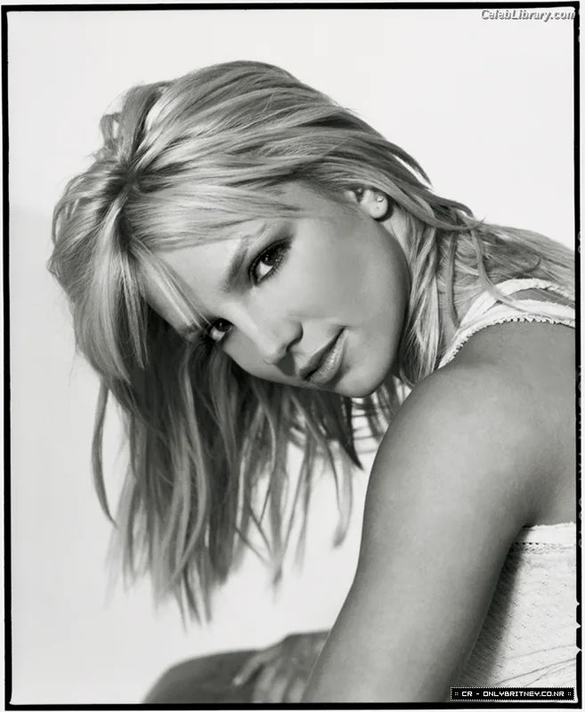 Britney Spears photo 1 of 1689
