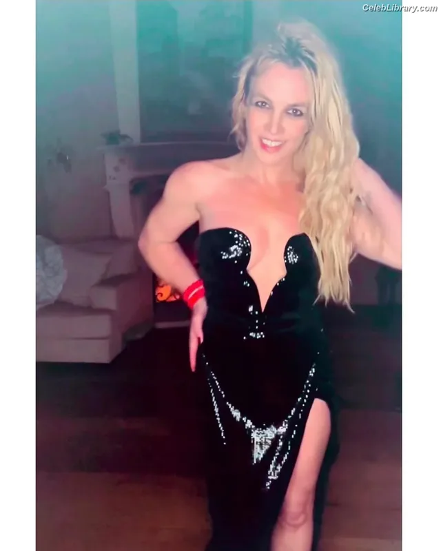 Britney Spears photo 6 of 1689