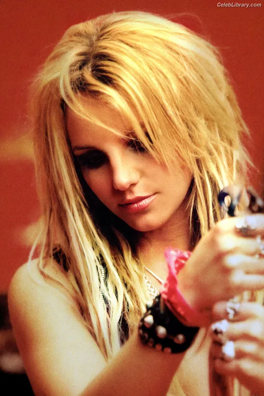 Britney Spears photo 12 of 1689