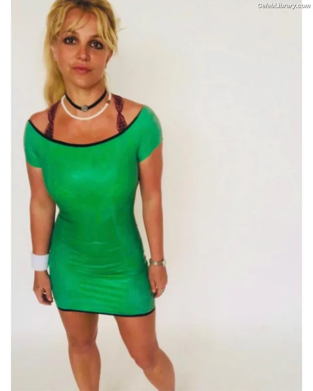 Britney Spears photo 23 of 1689