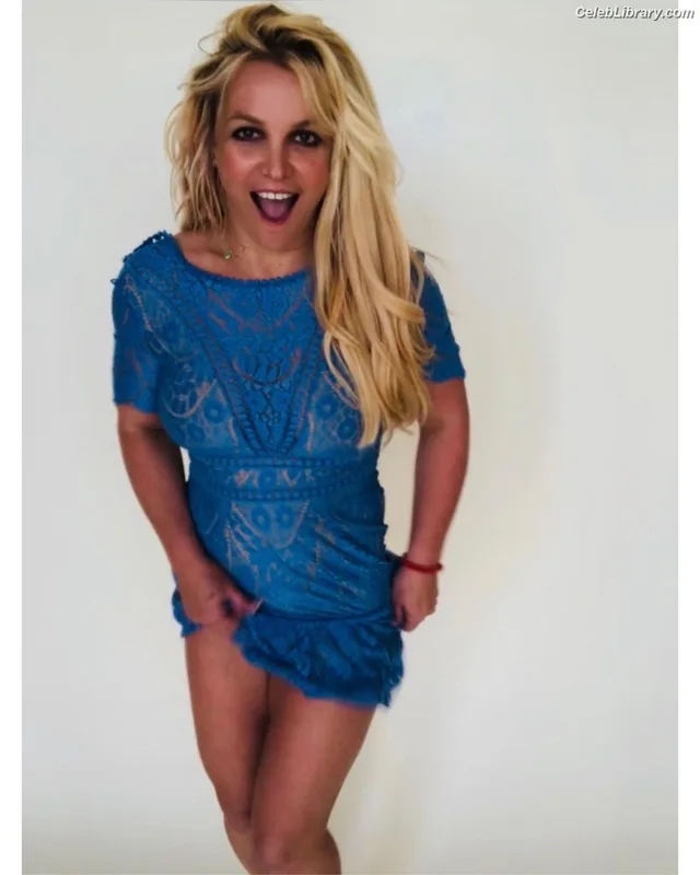 Britney Spears photo 1 of 1689