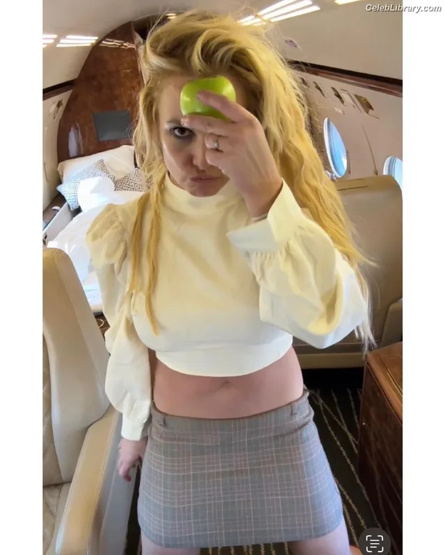 Britney Spears photo 6 of 1689