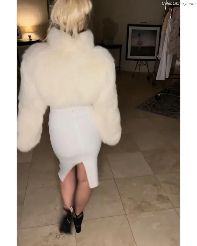 Britney Spears photo 17 of 1689