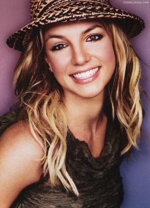 Britney Spears photo 4 of 1689